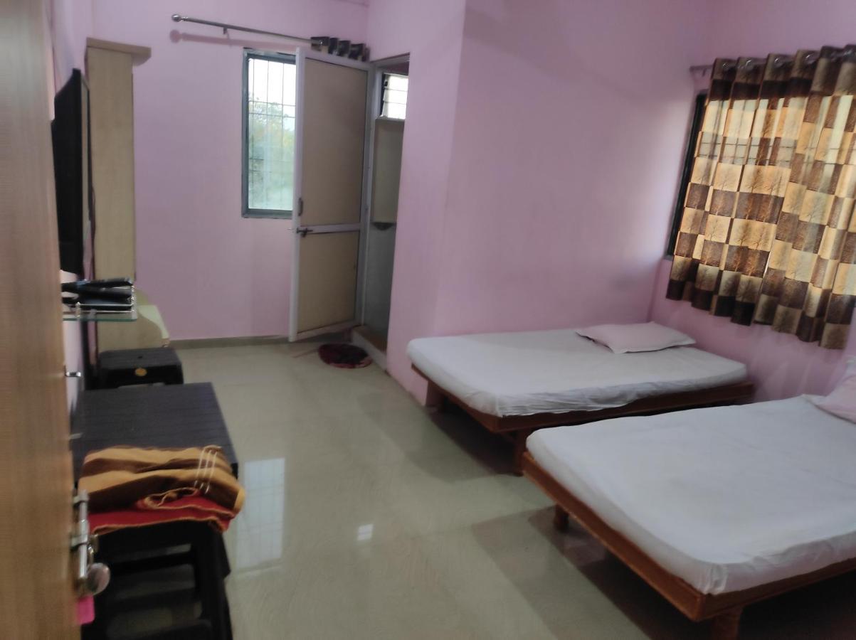 Vrundavan Home Stay And Village Resort Kevadia Eksteriør billede