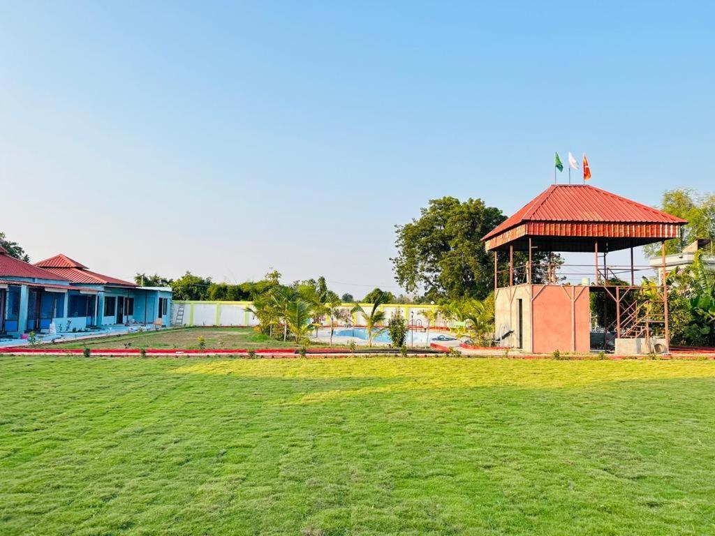 Vrundavan Home Stay And Village Resort Kevadia Eksteriør billede